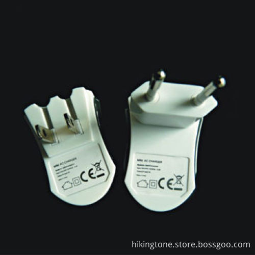 Mini USB Travel Charger with 2,400mA Current Output, Customized Logos and Packing Ways are Accepted